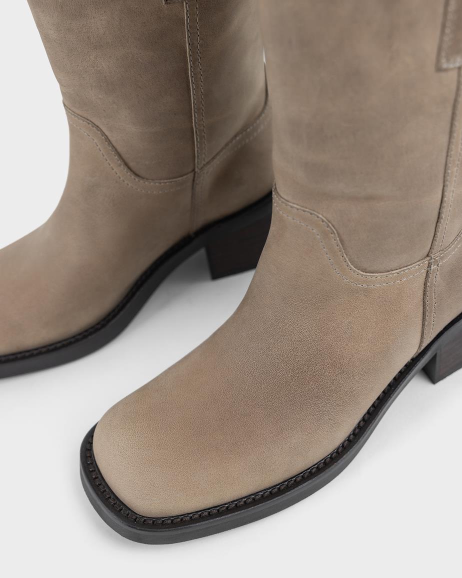 Vagabond Nour Hohe Stiefel - Hellbraunes, Geöltes Nubukleder